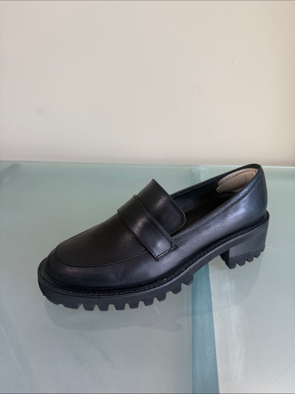 Aerosole Black Leather Loafers Like NEW Super Comfie Size 8.5